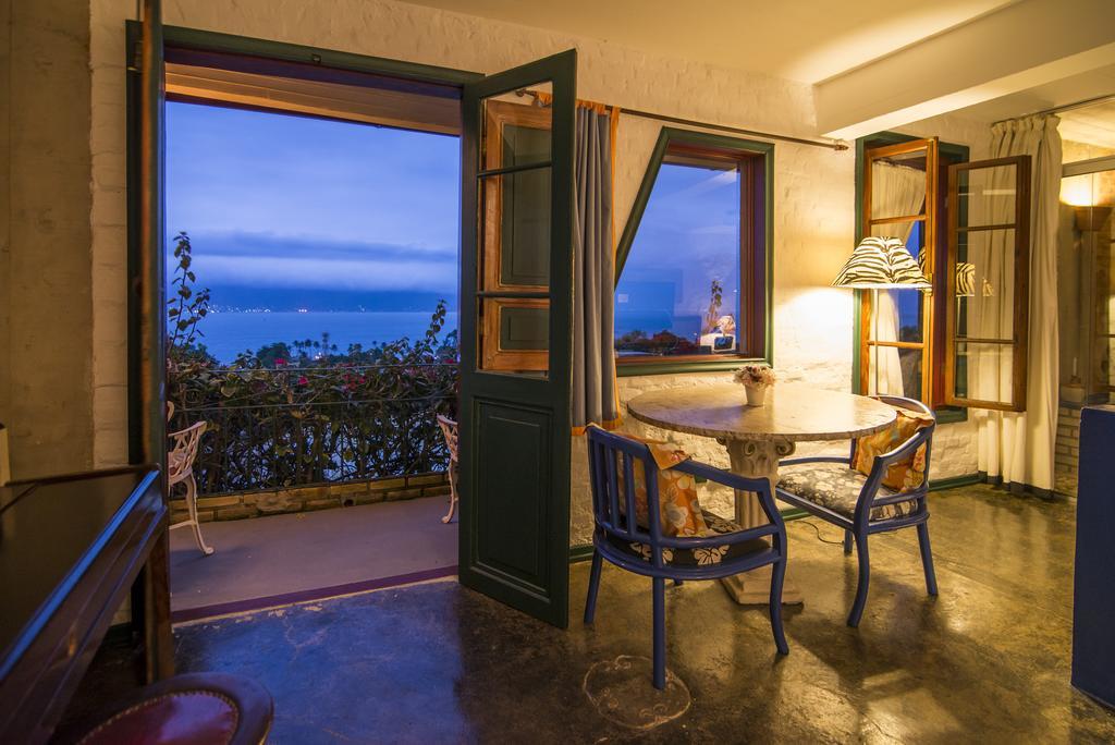 Hotel Pousada Maison Joly Ilhabela Exterior photo